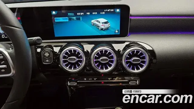 Mercedes-Benz A-Class 2020 — Фото 13/20
