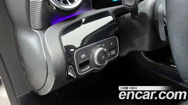 Mercedes-Benz A-Class 2020 — Фото 17/20