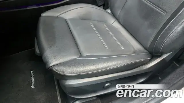 Mercedes-Benz A-Class 2020 — ფოტო 17/33