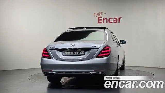Mercedes-Benz S-Class 2018 — ფოტო 17/20