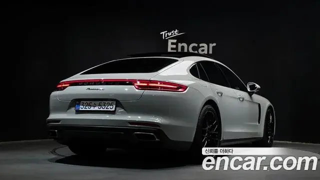 Porsche Panamera 2018 — Photo 4/30