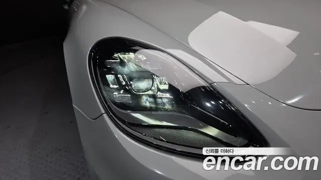 Porsche Panamera 2018 — Photo 22/30