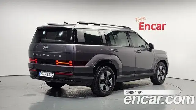 Hyundai Santa Fe 2023 — Photo 1/20