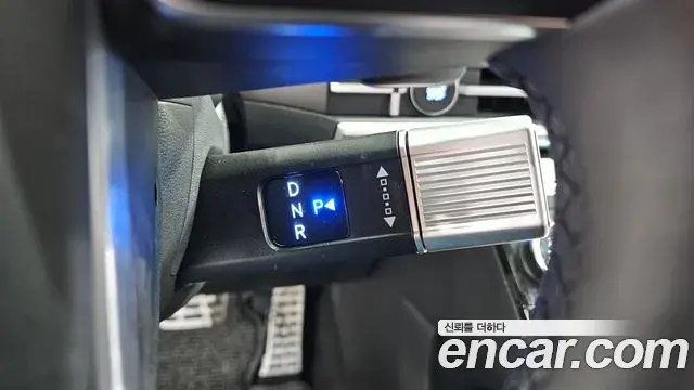 Hyundai Santa Fe 2023 — Photo 13/20