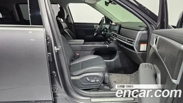 Hyundai Santa Fe 2023 — Photo 5/20