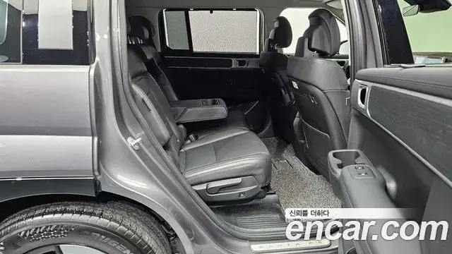 Hyundai Santa Fe 2023 — Photo 14/20