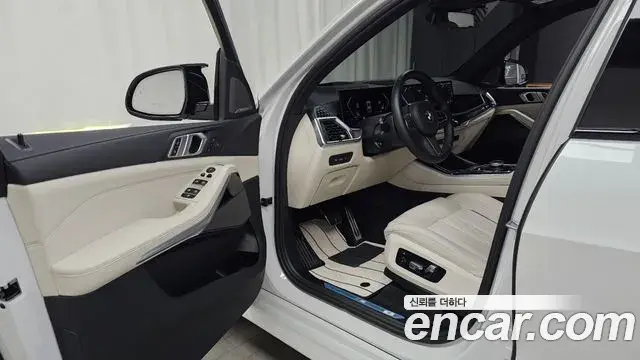 BMW X5 2025 — Photo 31/32