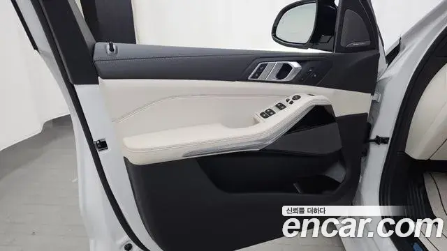 BMW X5 2025 — Photo 27/32