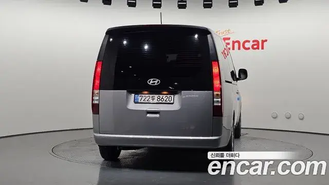 Hyundai Staria 2024 — ფოტო 20/20