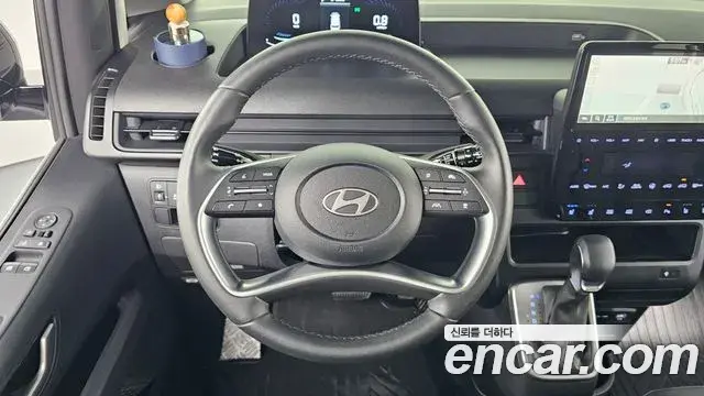 Hyundai Staria 2024 — ფოტო 15/20