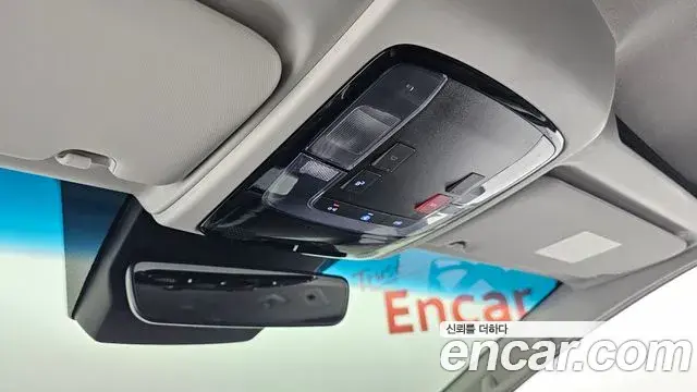 Hyundai Staria 2024 — ფოტო 14/20