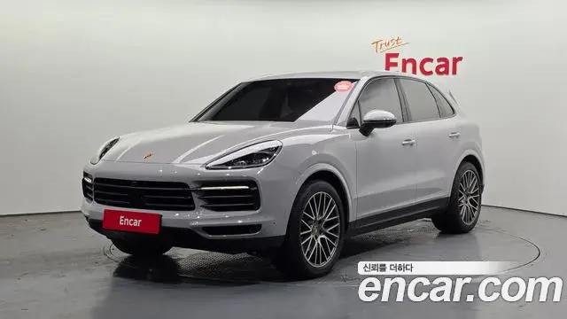 Porsche Cayenne 2023 — Photo 13/20