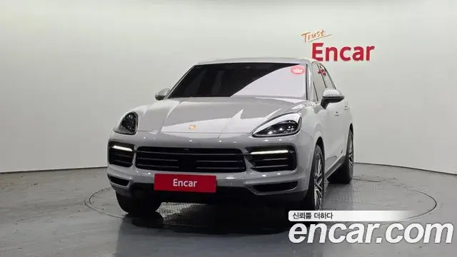 Porsche Cayenne 2023 — Photo 11/20