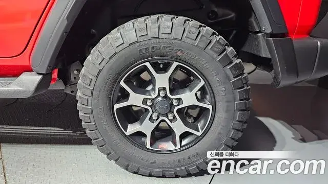 Jeep Wrangler 2021 — ფოტო 7/30