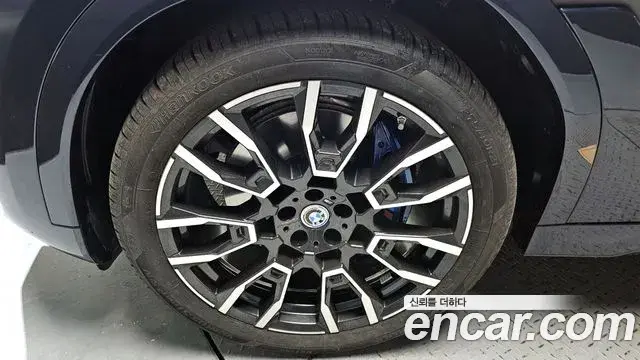 BMW X6 2025 — Photo 10/35