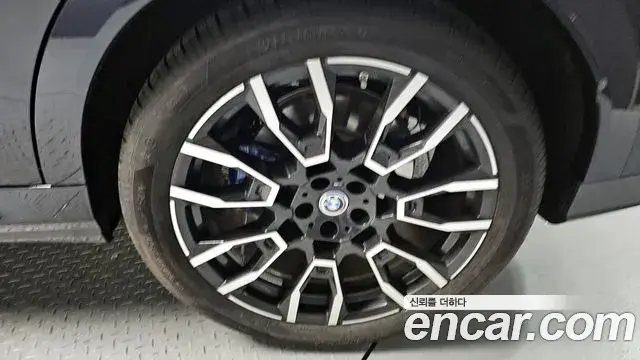 BMW X6 2025 — Photo 34/35
