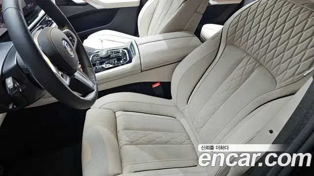 BMW X6 2025 — Photo 32/35
