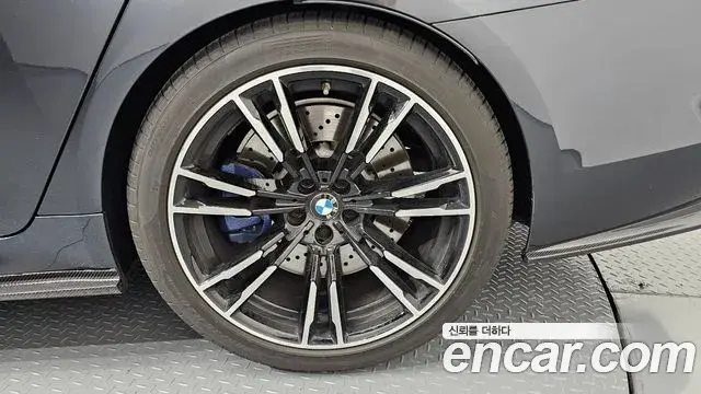 BMW M5 2019 — ფოტო 10/30