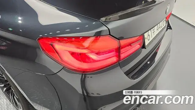 BMW M5 2019 — ფოტო 17/30