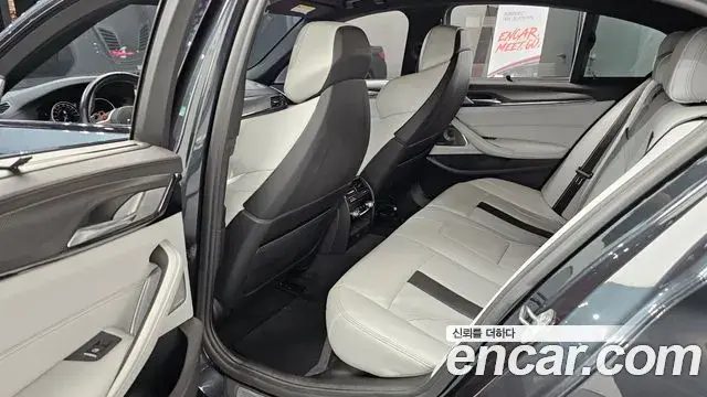 BMW M5 2019 — ფოტო 4/30