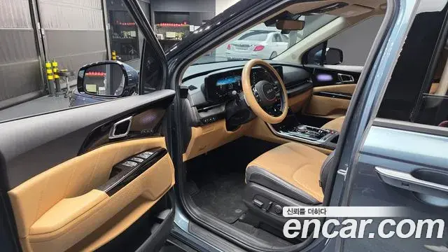 Kia Carnival 2023 — Фото 10/20