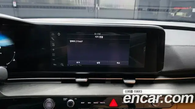 Kia Carnival 2023 — ფოტო 2/35