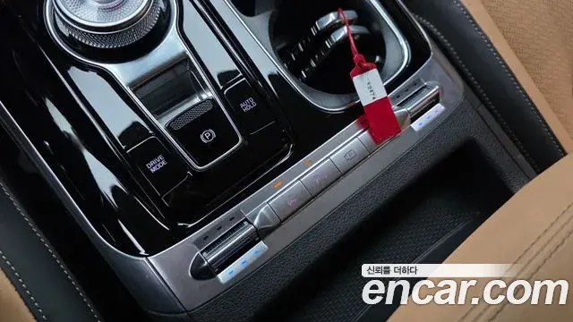 Kia Carnival 2023 — ფოტო 35/35