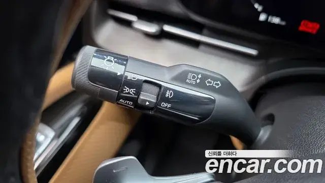 Kia Carnival 2023 — ფოტო 15/35