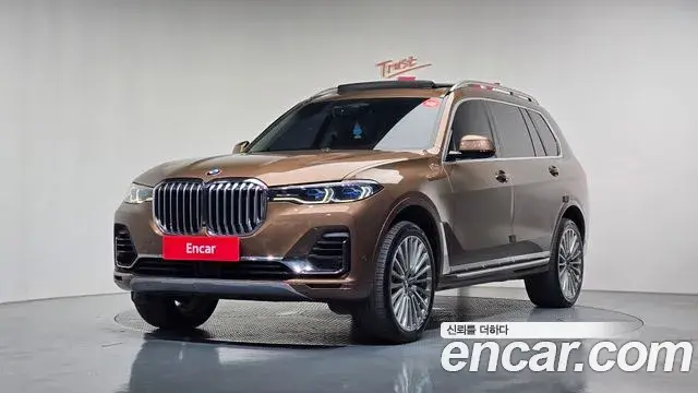 BMW X7 2020 — Фото 1/20