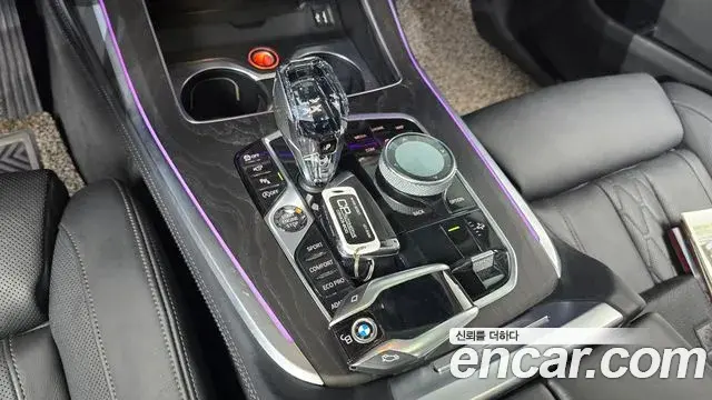 BMW X7 2020 — Фото 9/20