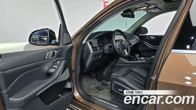 BMW X7 2020 — Фото 10/20