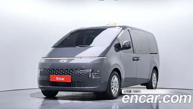 Hyundai Staria 2024 — Photo 9/20