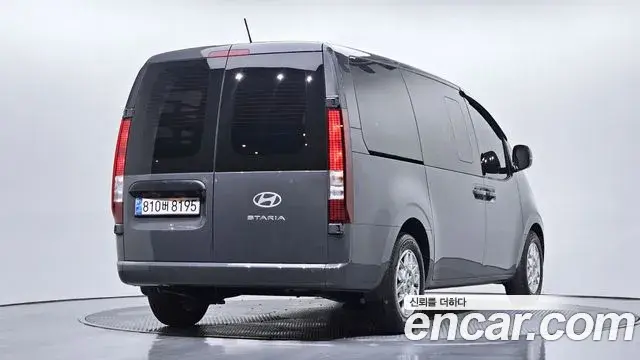Hyundai Staria 2024 — Photo 7/20