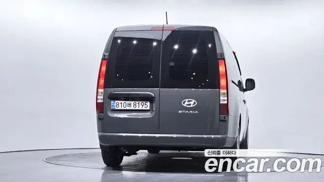 Hyundai Staria 2024 — Photo 13/20