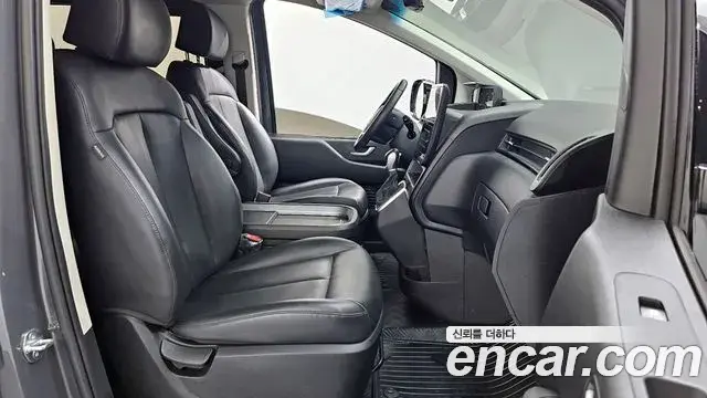 Hyundai Staria 2024 — Photo 10/20
