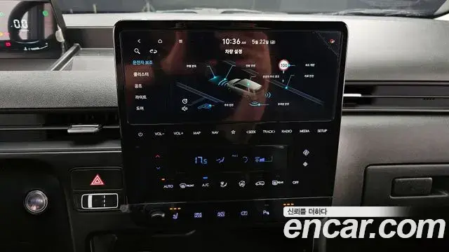 Hyundai Staria 2024 — Photo 14/20
