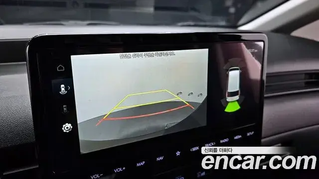 Hyundai Staria 2024 — Photo 17/20