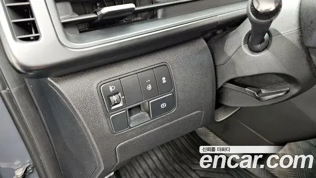 Hyundai Staria 2024 — Photo 5/20