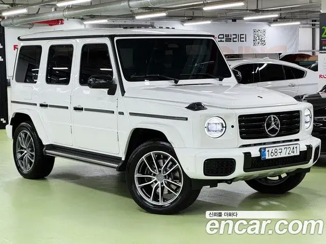 Mercedes-Benz G-Class 2025 — Photo 4/20