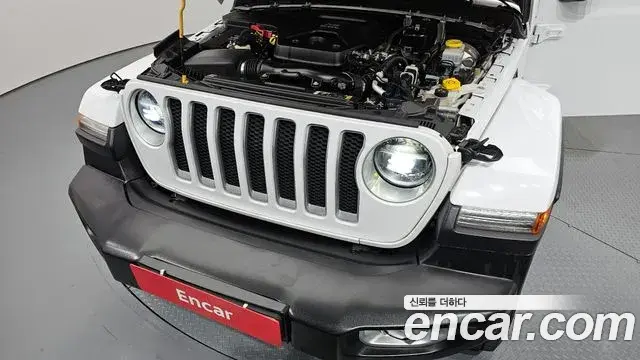 Jeep Wrangler 2022 — ფოტო 2/20