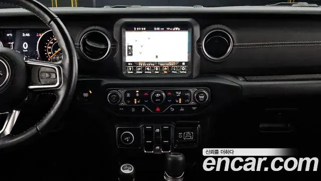 Jeep Wrangler 2022 — ფოტო 6/20