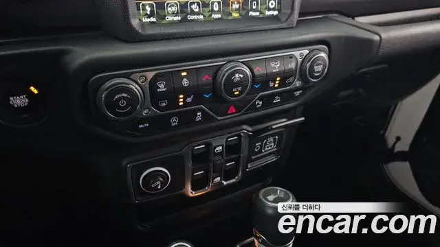 Jeep Wrangler 2022 — ფოტო 11/20