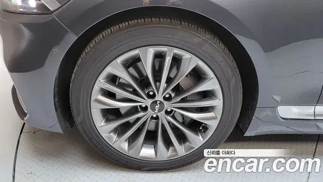 Kia The K9 2022 — Şəkil 28/31