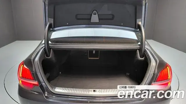 Kia The K9 2022 — Şəkil 15/31