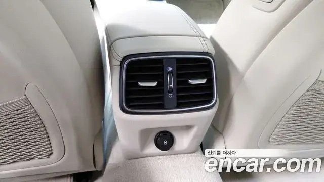 Genesis G70 2022 — Photo 25/30