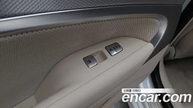 Genesis G70 2022 — Photo 1/30