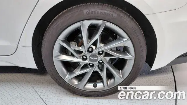 Genesis G70 2022 — Photo 2/30