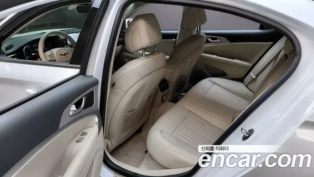 Genesis G70 2022 — Photo 28/30