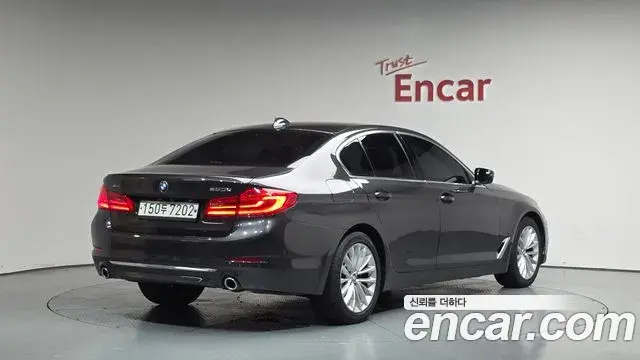 BMW 5 Series 2019 — Şəkil 2/20
