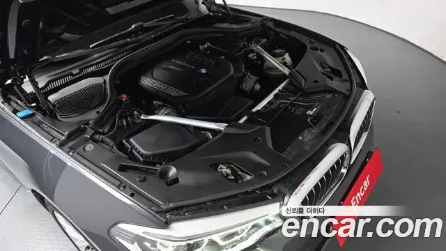 BMW 5 Series 2019 — Şəkil 14/20